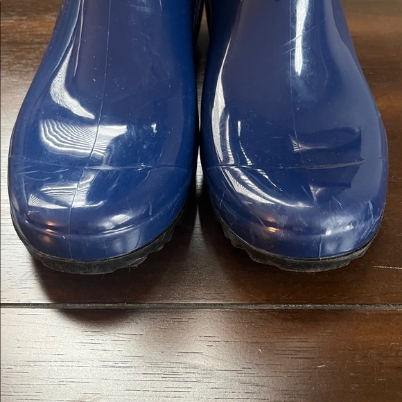 UGG Rain Boots - Picture 12 of 14